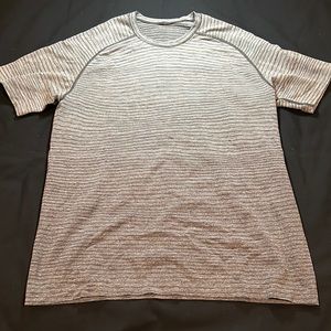 Lululemon Men’s Metal Vent Tech Short Sleeve 2.0, size L